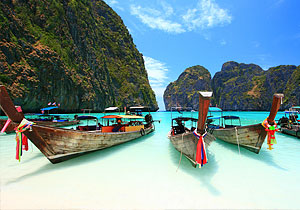 Phi Phi island by Speedboat