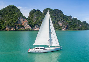 104ft Sailing Yacht - Phuket Yacht Charter
